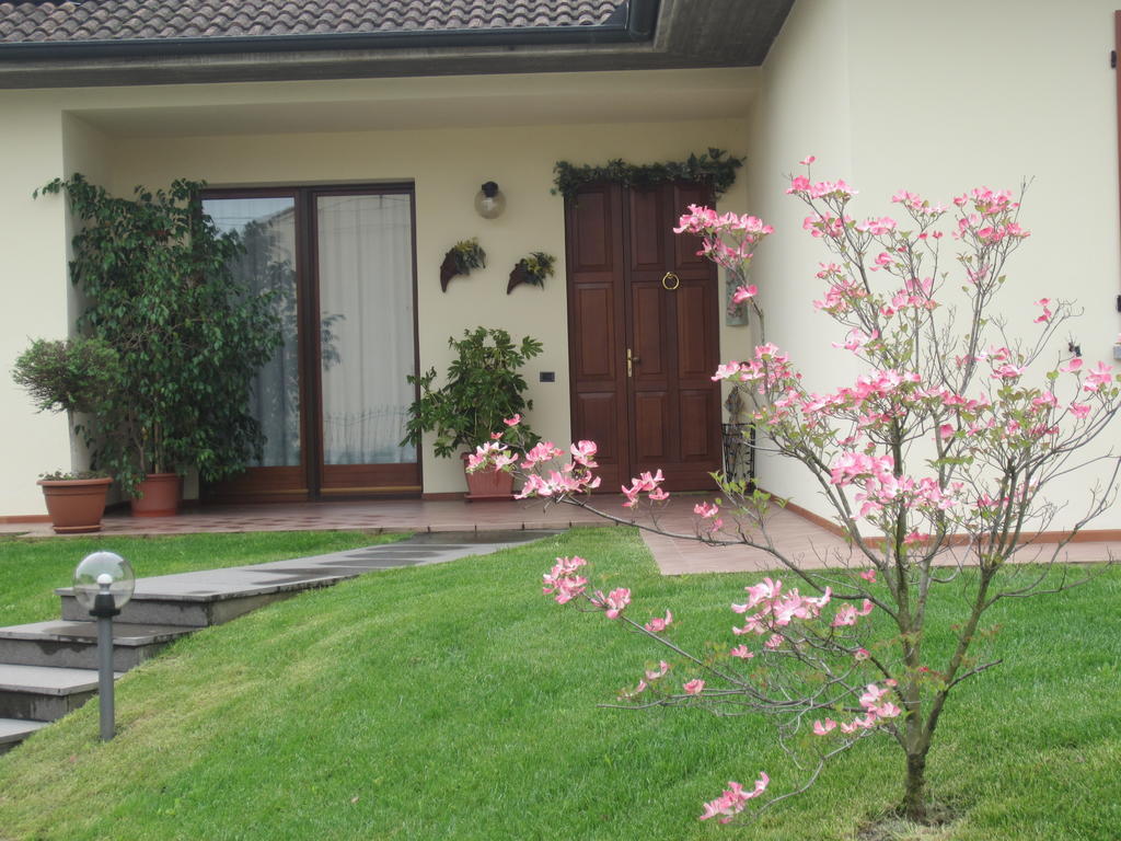 Marinella B&B Cornale Ngoại thất bức ảnh
