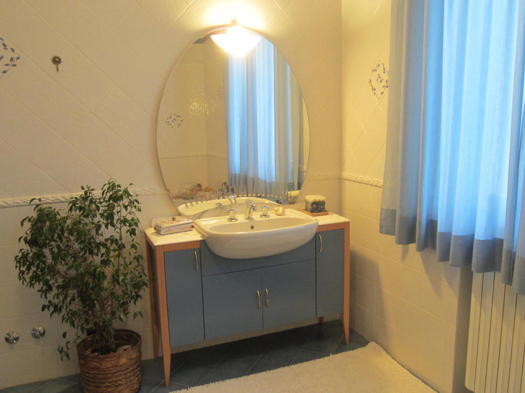 Marinella B&B Cornale Phòng bức ảnh