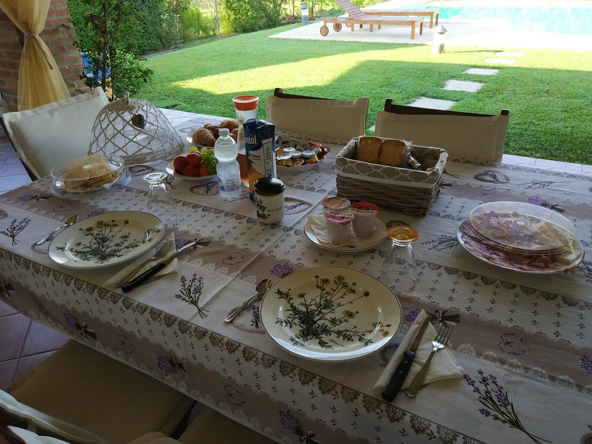 Marinella B&B Cornale Ngoại thất bức ảnh